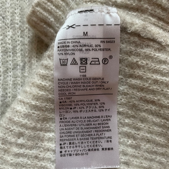 Banana Republic cropped cardigan sweater - Picture 3 of 4